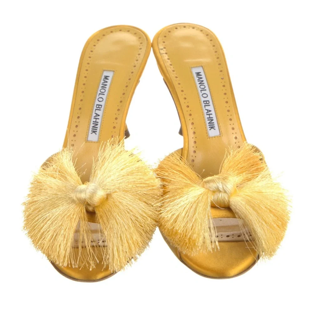 MANOLO BLAHNIK RAILDA FRINGE BOW PEEP-TOE MULES Yellow Gold 38 NEVER WORN - Picture 2 of 8